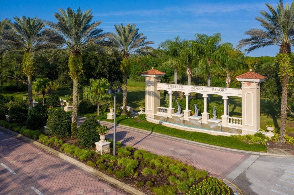 Emerald Island Entrance